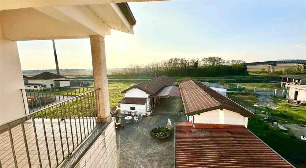 Vista balcone primo piano